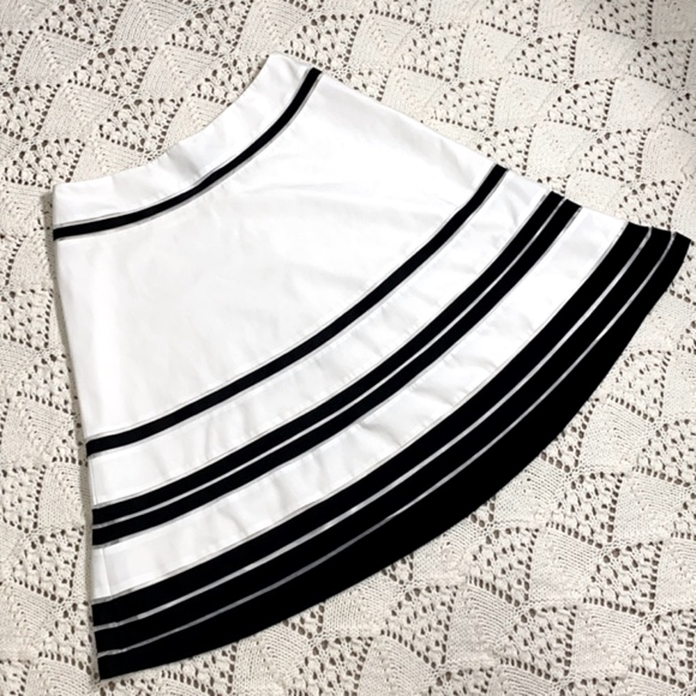ANN TAYLOR White and Black Mesh Striped Skirt